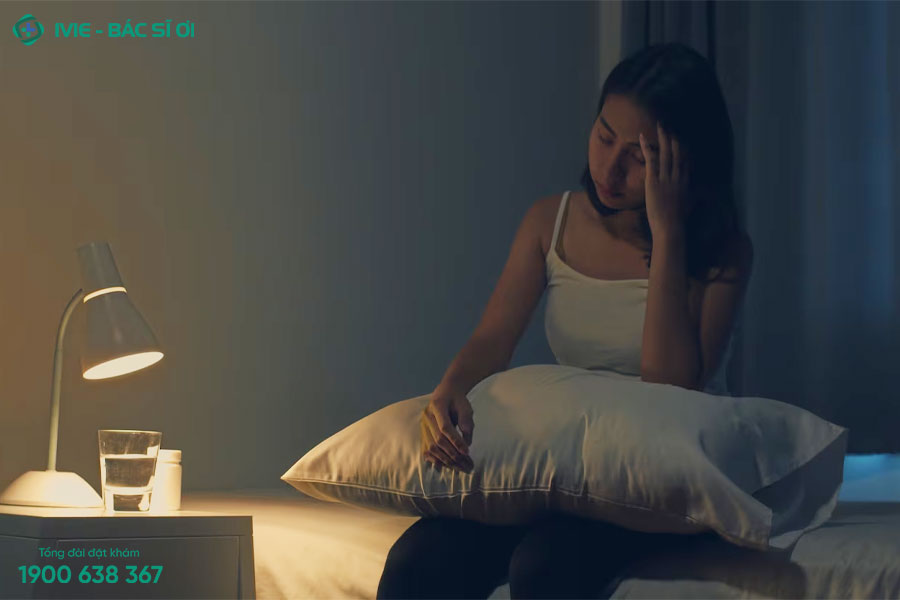 Mất ngủ hoặc ngủ không sâu giấc là một trong những triệu chứng của rối loạn lo âu
