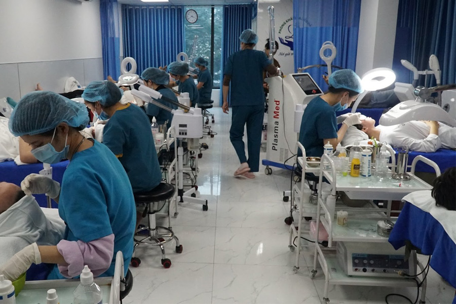 Phòng khám Da liễu Hà Nội có cơ sở khang trang, sạch đẹp, đầy đủ thiết bị y tế