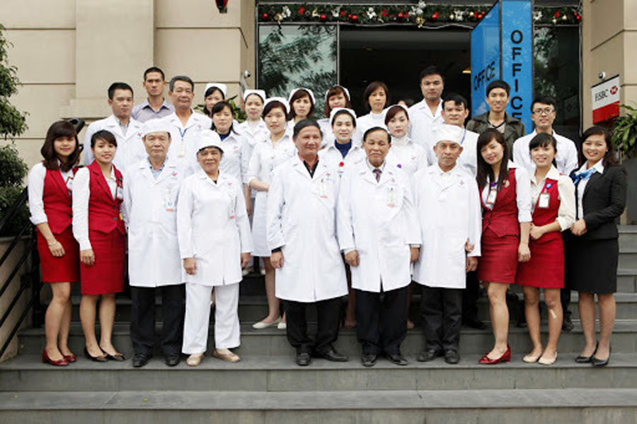 Đội ngũ nhân viên y tế tại phòng khám Đa khoa Quốc tế Vietsing