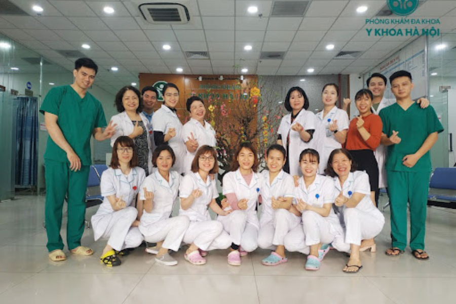 Đội ngũ y bác sĩ tại phòng khám Y khoa Hà Nội