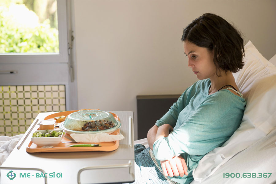 Rối loạn ăn uống, chán ăn hoặc ăn quá nhiều gây ảnh hưởng đến mẹ và bé