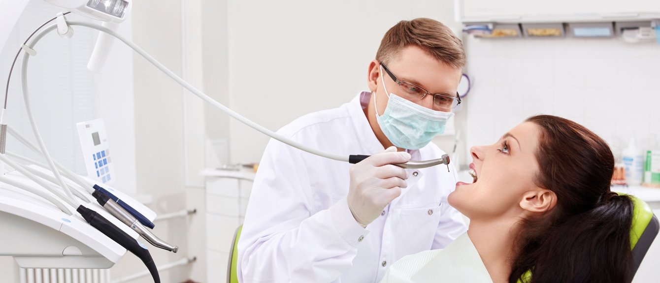 Nhổ răng khôn hàm trên - Phòng khám Nha khoa CDENTAL