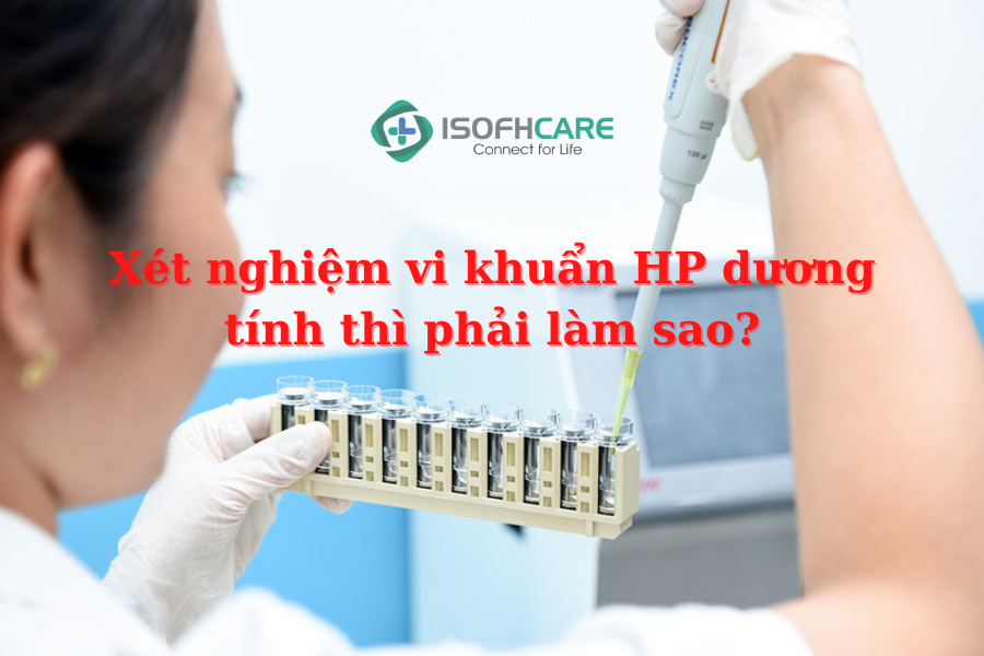 Thực hiện xét nghiệm HP ở bệnh nhân.