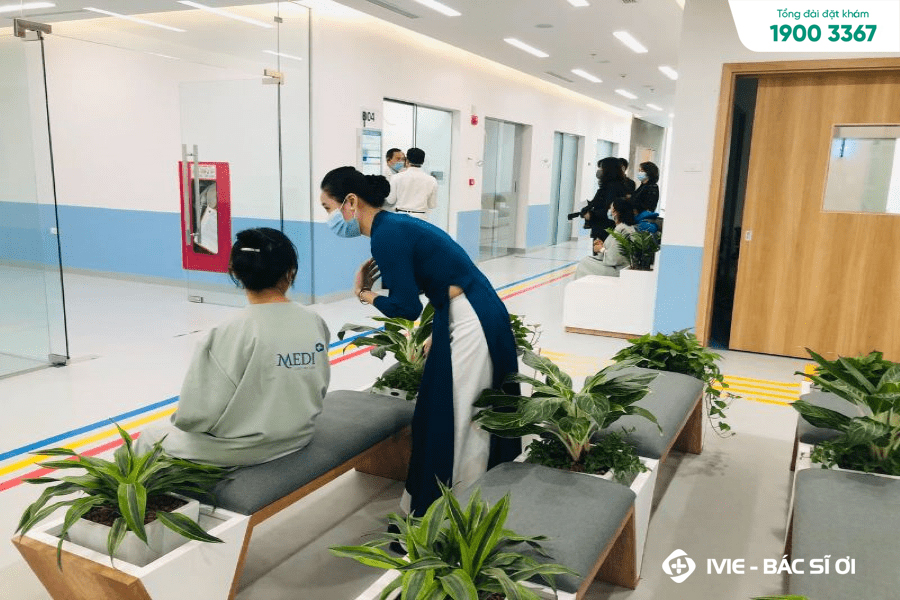 Tổ hợp y tế MEDIPLUS với khuôn viên sạch đẹp