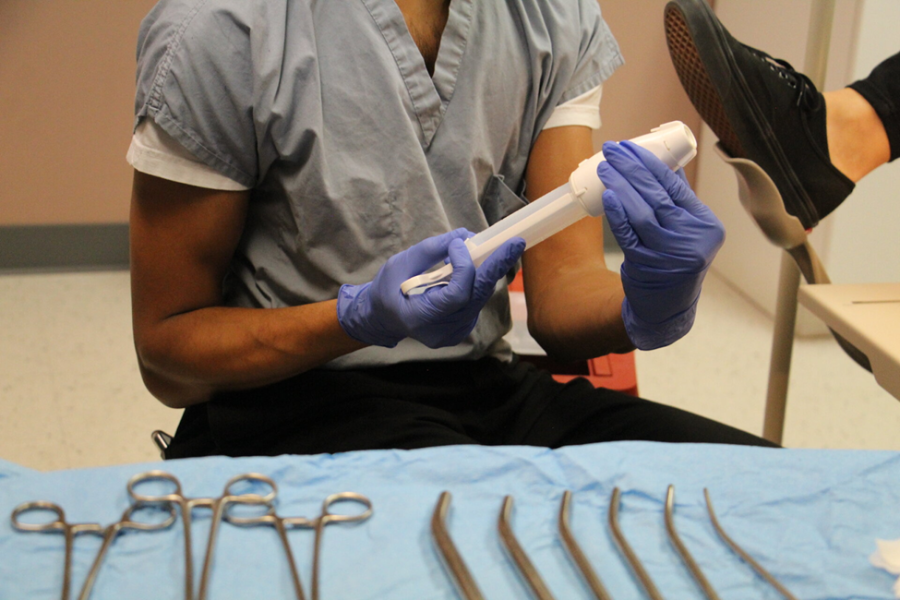 Hút thai là thủ thuật được thực hiện ở các phòng khám chuyên khoa hoặc bệnh viện