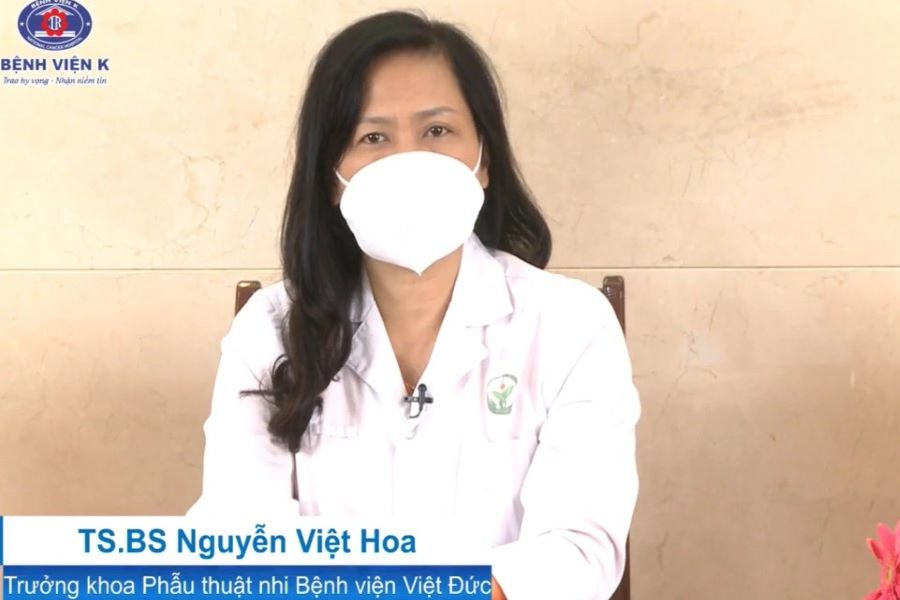 Bác sĩ Nguyễn Việt Hoa tham gia phỏng vấn (Ảnh: Bệnh viện K)