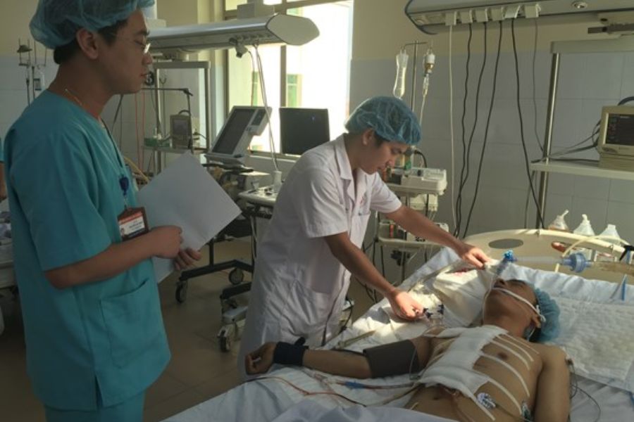 Phẫu thuật cho bệnh nhân bị đâm thấu tim tại Bệnh viện Trung ương Quân Đội 108