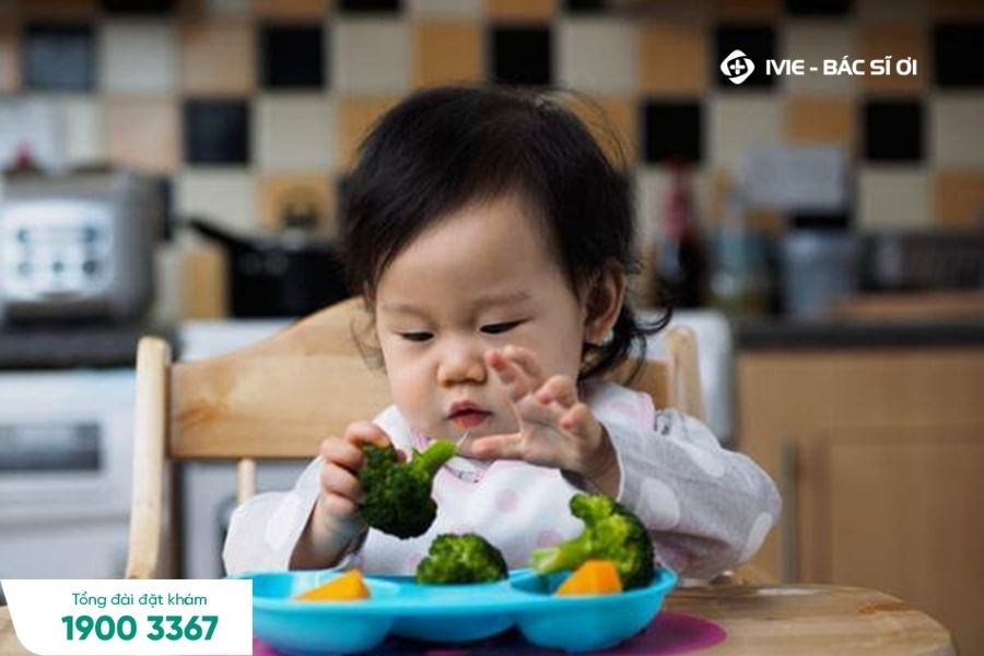 Trẻ bị sởi nên ăn các thực phẩm giàu vitamin, khoáng chất