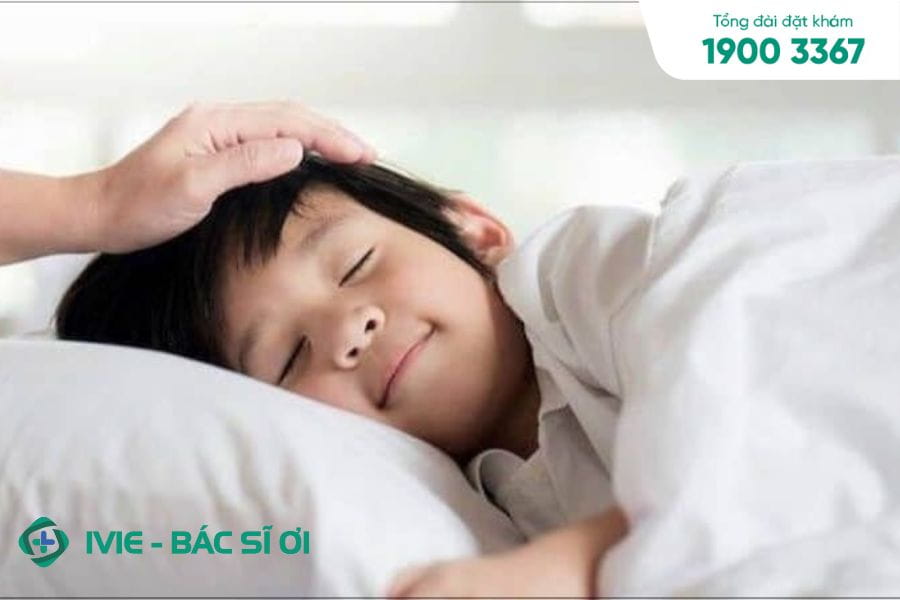 Nên điều trị dứt điểm tình trạng ngủ ngáy để bảo vệ sức khỏe cho bé