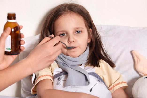 Trẻ bị cảm cúm giao mùa - IVIE - Bác sĩ ơi
