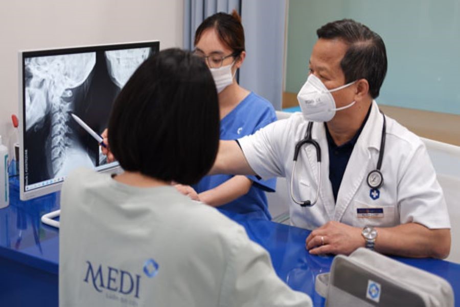 TS. Bác sĩ Lê Quốc Việt chuyên khám và điều trị các bệnh lý về Nội cơ xương khớp