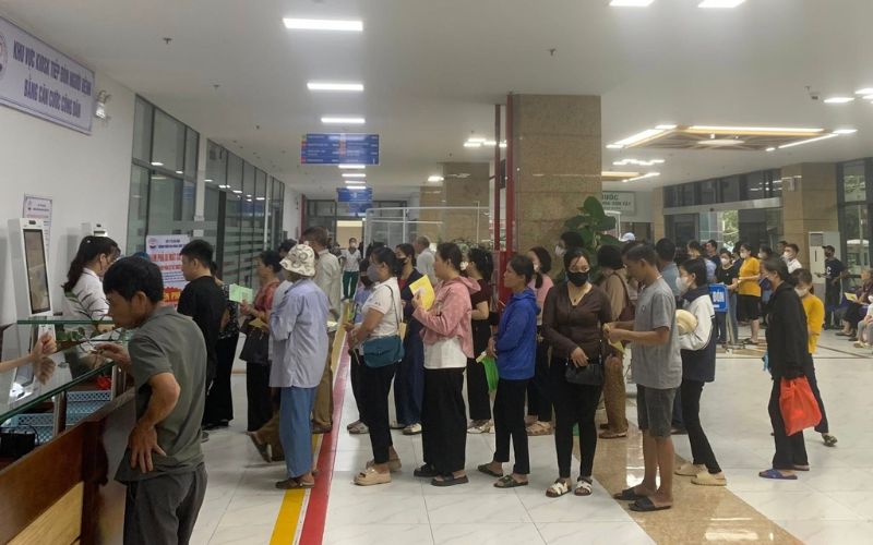 Bệnh viện Sơn Tây có tiếp nhận khám chữa bệnh BHYT cho người dân