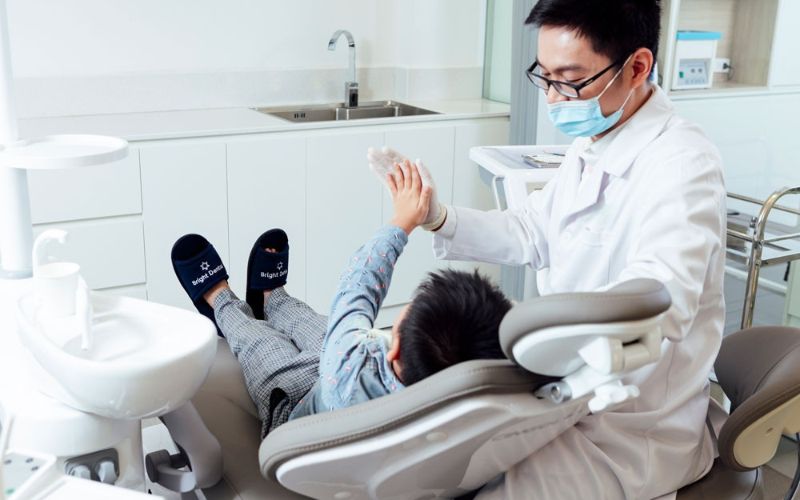 Nha khoa Bright Dental có dịch vụ chăm sóc tốt