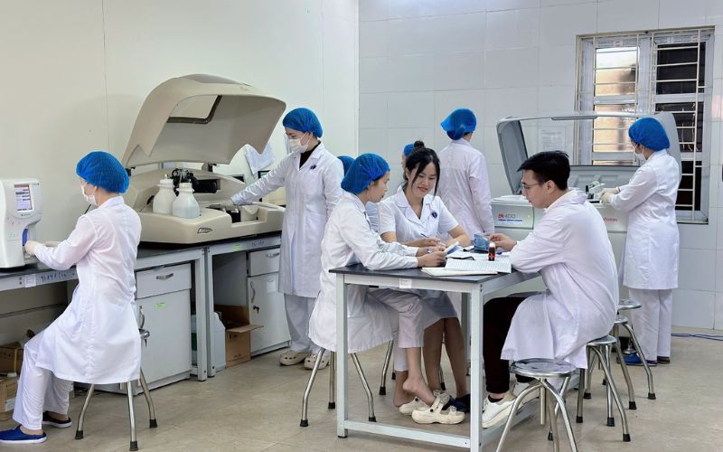 Bệnh viện 09 hiện có nhiều khoa và đơn vị chuyên môn
