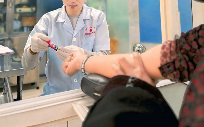 Người bệnh nên đến sớm hơn giờ khám khoảng 20-30 phút sẽ giúp làm thủ tục nhanh hơn