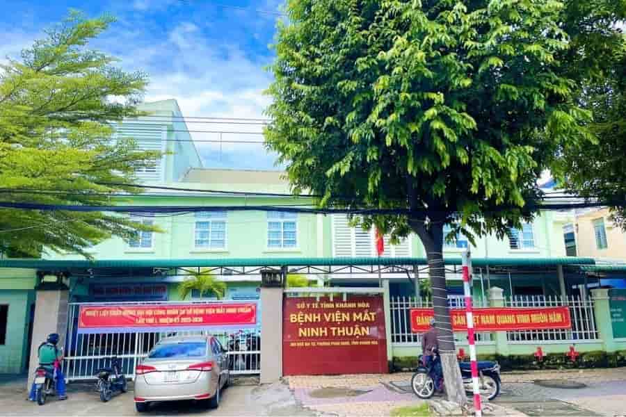 Bệnh viện Mắt Ninh Thuận chuyên khám và điều trị các bệnh lý về mắt (Ảnh: Bệnh viện Mắt Ninh Thuận)