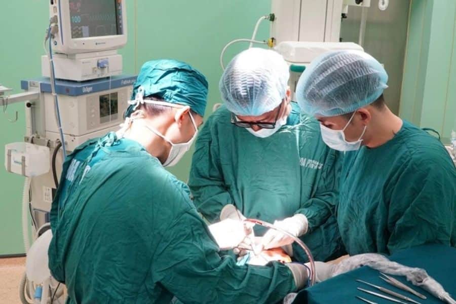 BHYT hỗ trợ nhiều chi phí điều trị ung thư đại tràng