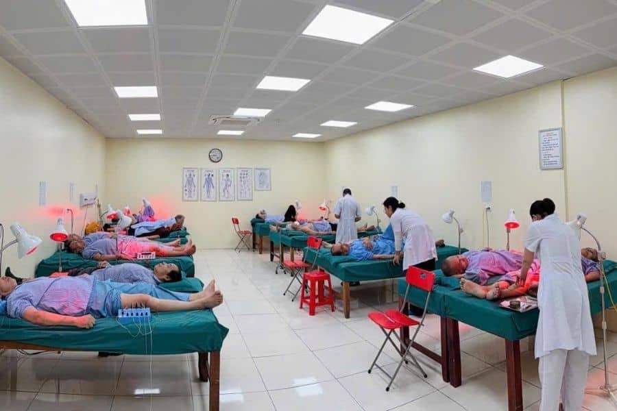 Không gian khám bệnh tại Bệnh Viện Phục Hồi Chức Năng Bắc Ninh