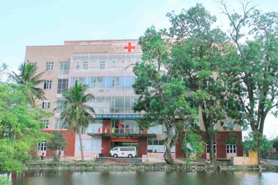 Người bệnh khám trái tuyến tại Bệnh viện Đa khoa Phú Xuyên hoàn toàn có thể sử dụng thẻ BHYT