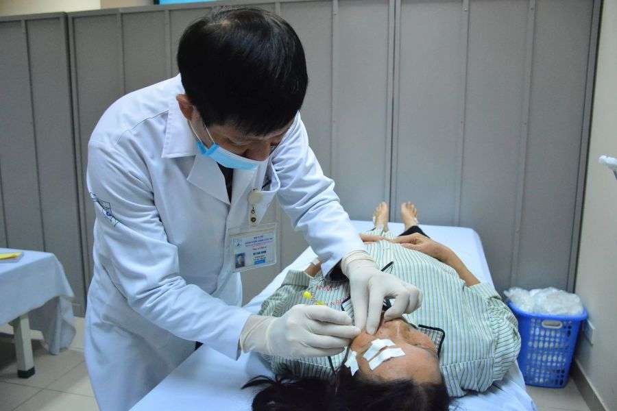 Khám chữa bệnh tại Bệnh viện Châm cứu Trung ương