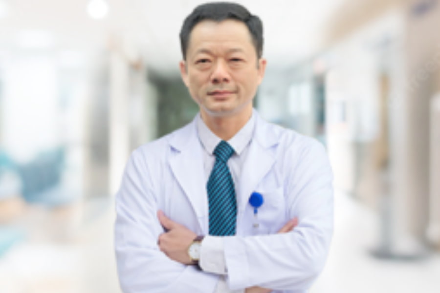 Bác sĩ Đỗ Trường Thành là chuyên gia phẫu thuật ngoại khoa tiết niệu danh tiếng tại miền Bắc