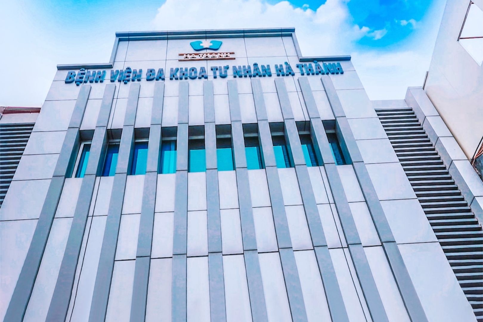 Hà Thành là một bệnh viện đa khoa tư nhân