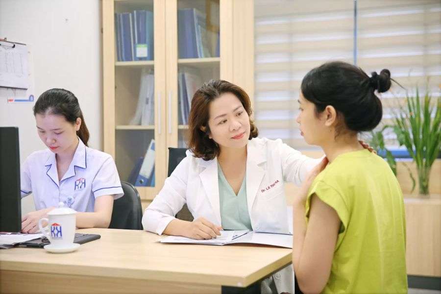 Các bác sĩ tại Bệnh viện Ung Bướu Hà Nội đều là những chuyên gia giàu kinh nghiệm trong lĩnh vực tầm soát ung thư