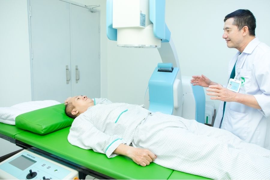 Điều trị thận với Bác sĩ Chuyên khoa II Phạm Huy Huyên tại Bệnh viện Thu Cúc