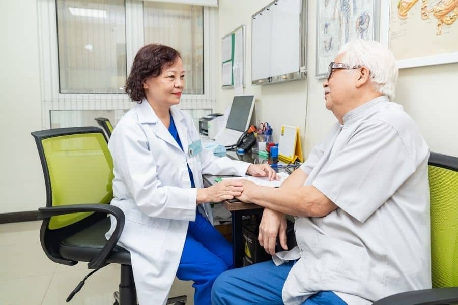 Khám nội tiết theo chỉ định của bác sĩ giúp đảm bảo quyền lợi BHYT