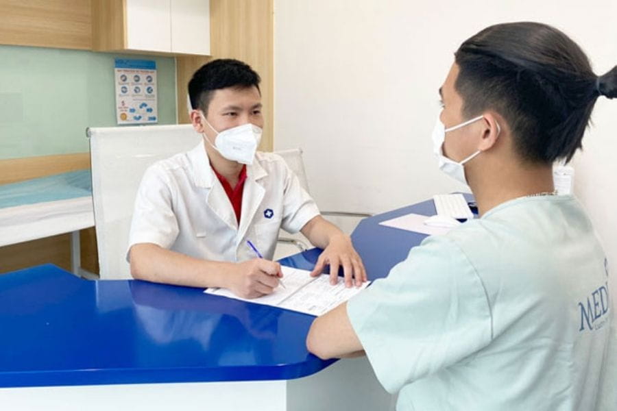Không gian thăm khám tại Tổ hợp y tế Mediplus với hệ thống trang thiết bị hiện đại
