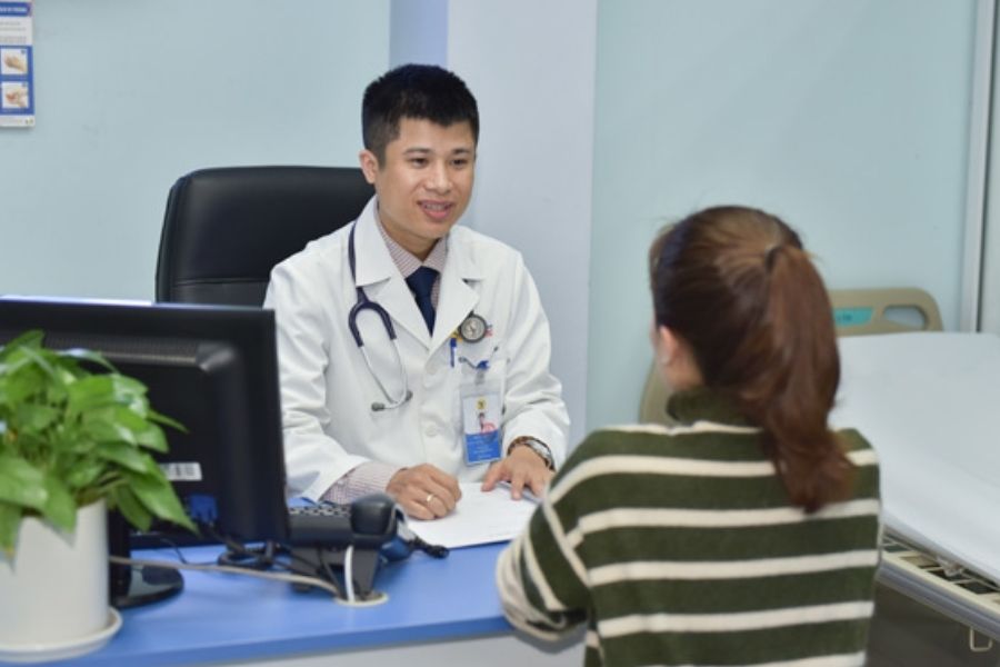 Khám chữa bệnh với bác sĩ tim mạch giỏi Nguyễn Quang Minh