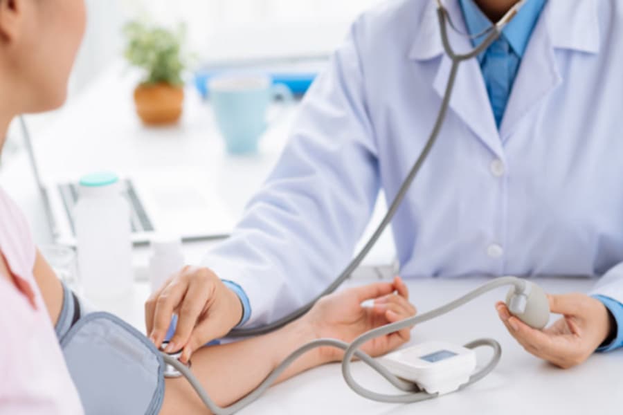 Mức chi trả phụ thuộc vào hình thức khám và việc tuân thủ các quy định khám chữa bệnh