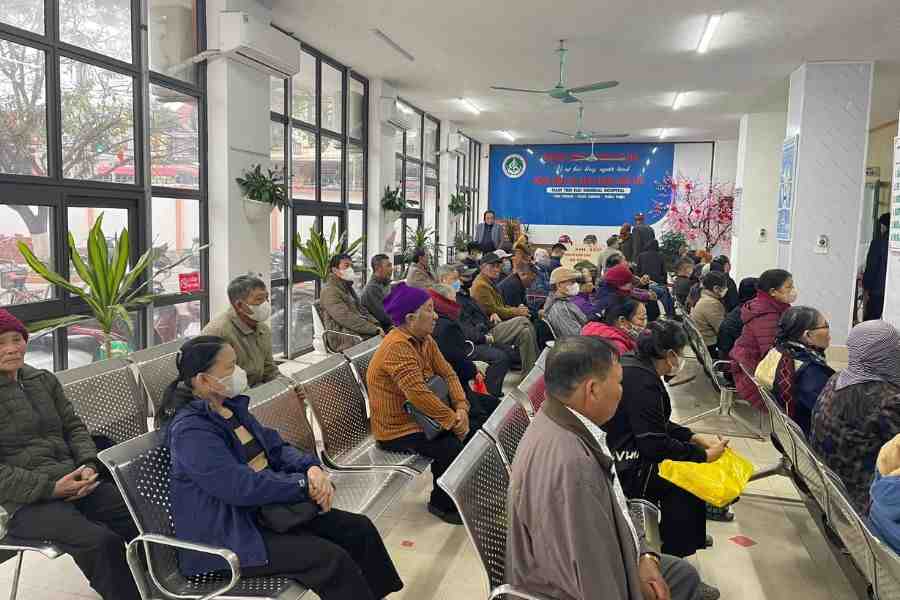 Bệnh viện Đa khoa Nam Tiền Hải có chuyên khoa Y học cổ truyền, hỗ trợ điều trị và phục hồi chức năng cho nhiều bệnh lý mạn tính ở người cao tuổi