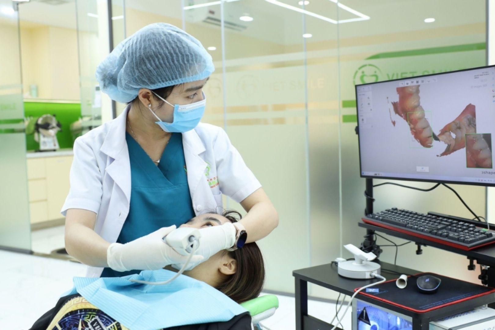 Viet Smile cung cấp đa dạng các dịch vụ răng hàm mặt
