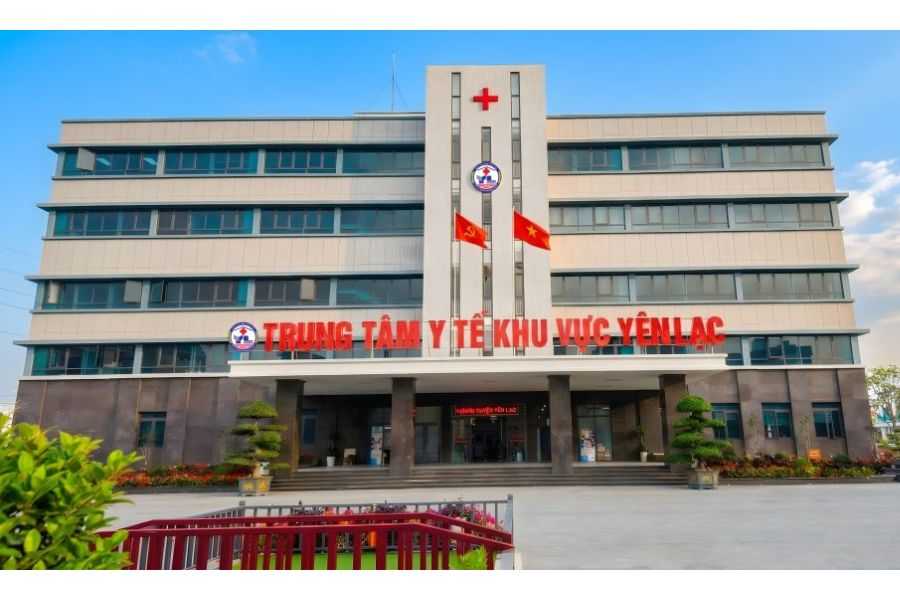 Trung tâm Y tế khu vực Yên Lạc là cơ sở y tế đa khoa, được đầu tư đồng bộ về cả cơ sở vật chất lẫn chất lượng chuyên môn