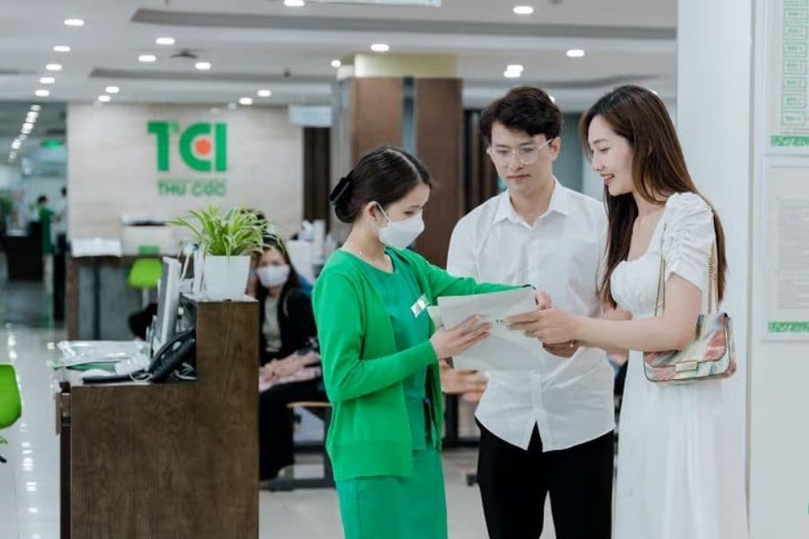 Không gian khám đau đầu kéo dài tại Bệnh viện Đa khoa Thu Cúc