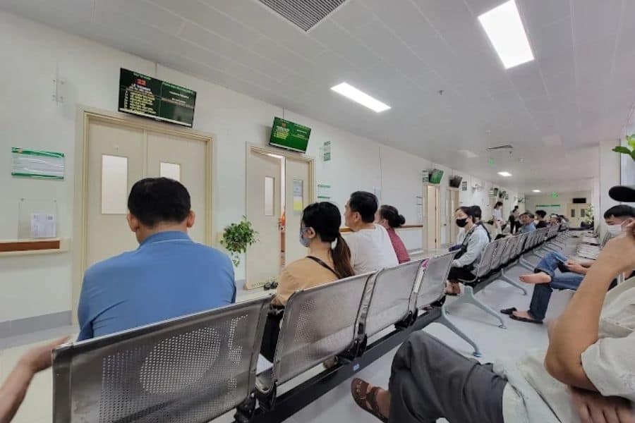 Hướng dẫn khám bằng bảo hiểm sức khỏe tại Bệnh viện Quân y 103