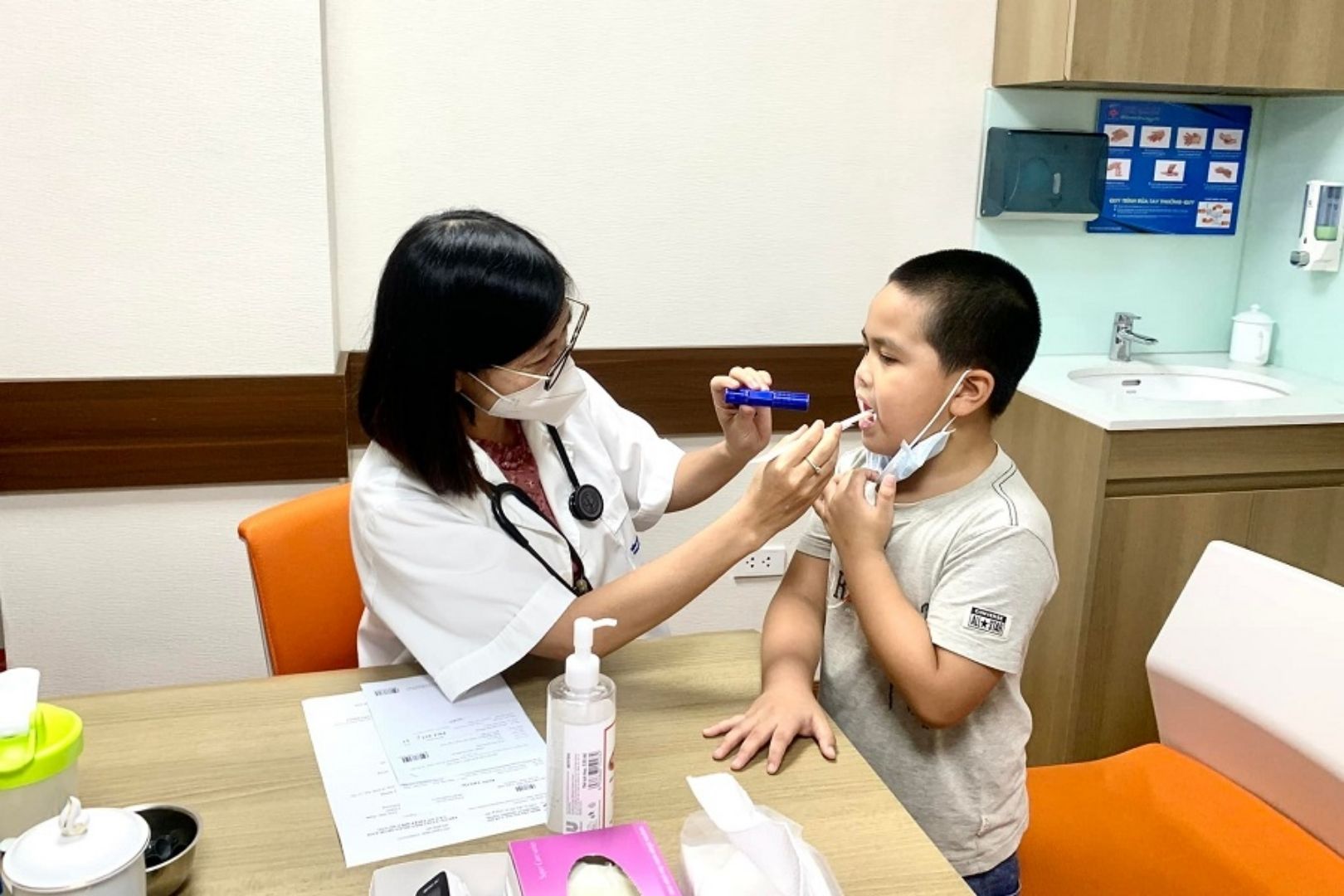 Phòng khám Nhi Họa Mi hiện không áp dụng khám BHYT