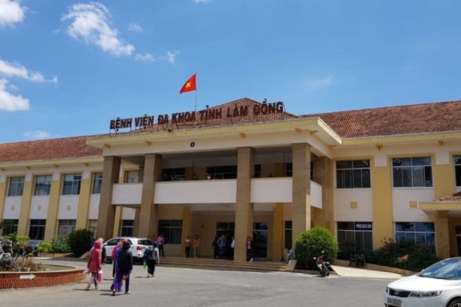 Bệnh viện Đa khoa Lâm Đồng là cơ sở y tế tuyến tỉnh có lịch sử hoạt động từ năm 1930