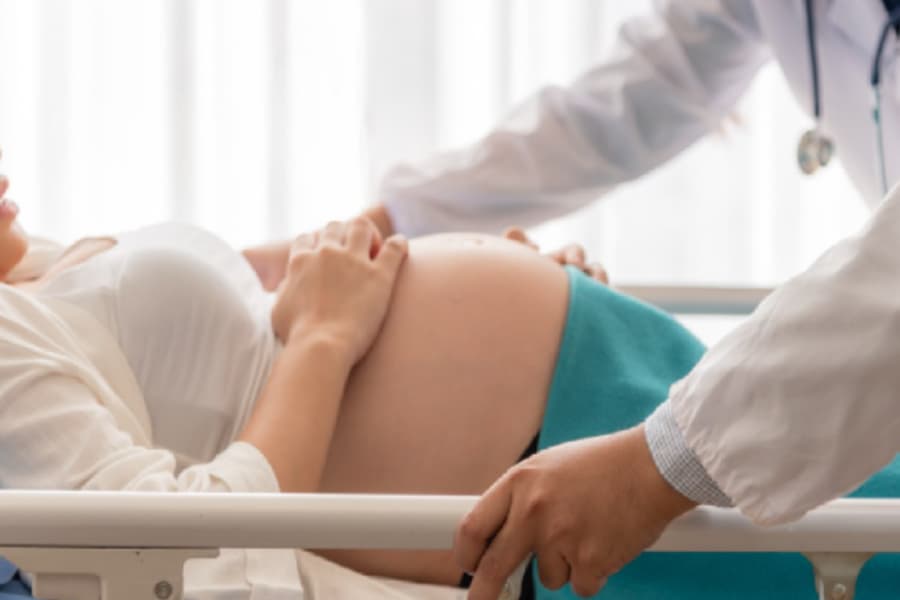 Các thai phụ có thể tìm hiểu thêm chế độ thai sản BHXH và mua bảo hiểm thương mại để tối ưu quyền lợi tài chính