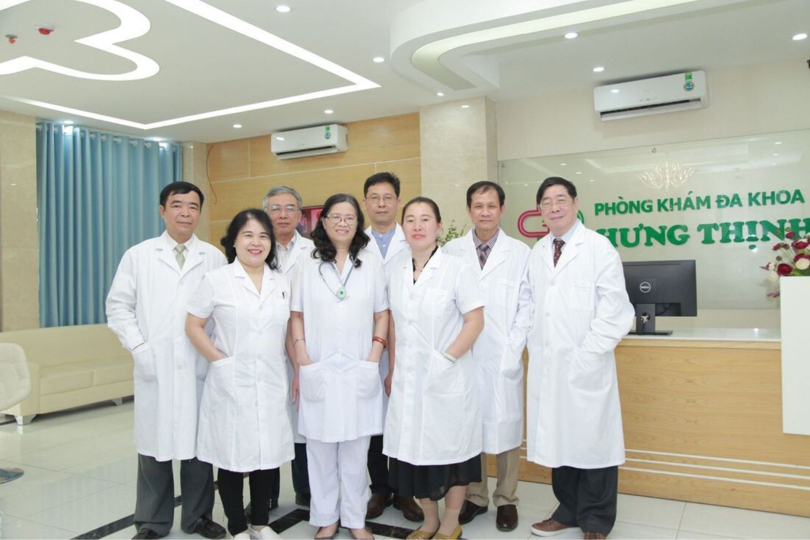 Đội ngũ y bác sĩ tại Phòng khám Hưng Thịnh