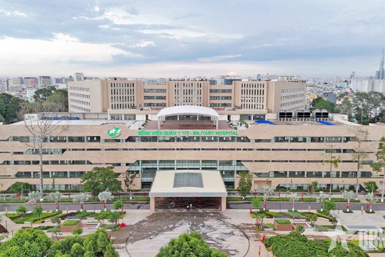 Bệnh viện Quân y 175 tọa lạc trên tuyến đường lớn thuận tiện di chuyển