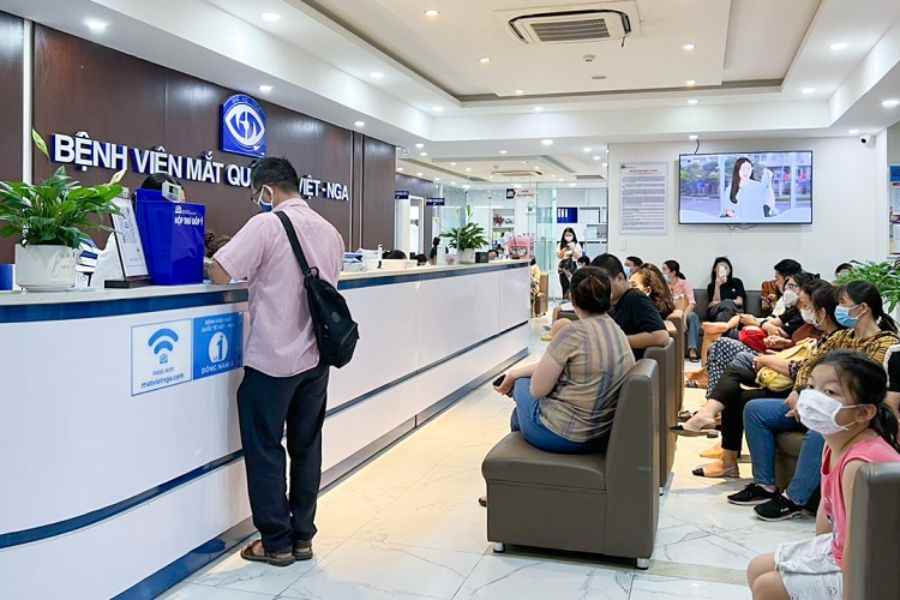 Bệnh viện nổi tiếng với các thế mạnh: điều trị khúc xạ, phẫu thuật đục thủy tinh thể, nhãn nhi và điều trị bệnh lý đáy mắt - võng mạc phức tạp