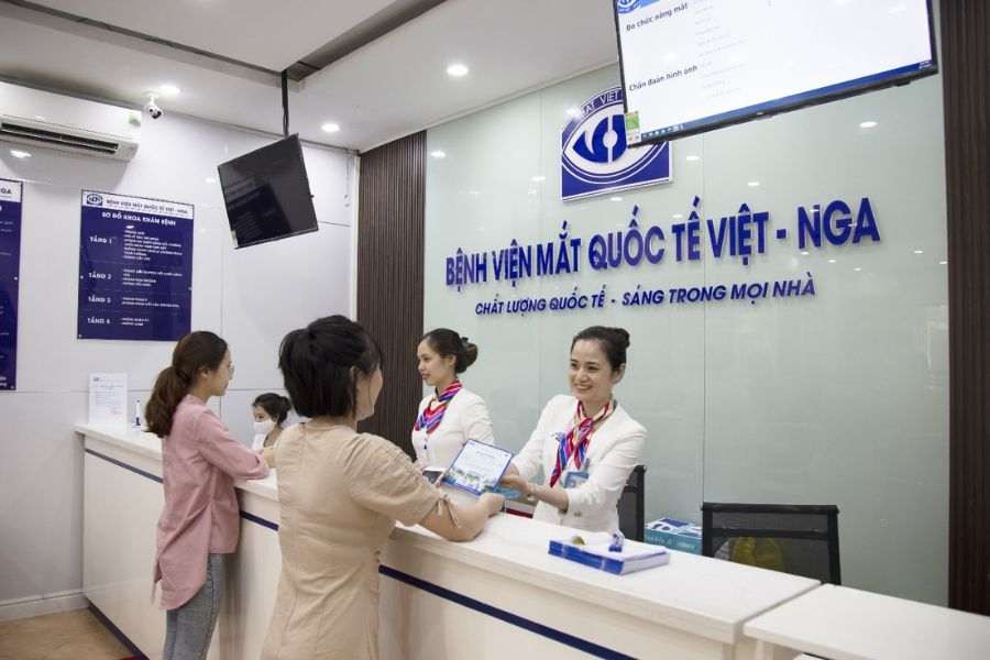 Bệnh viện nổi tiếng với các thế mạnh: điều trị khúc xạ, phẫu thuật đục thủy tinh thể, nhãn nhi và điều trị bệnh lý đáy mắt - võng mạc phức tạp