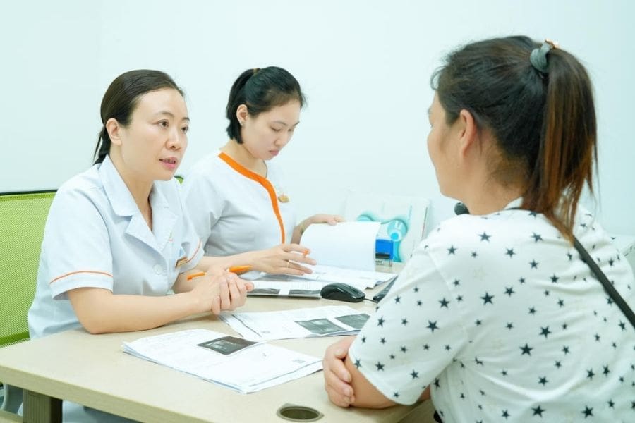 Điều trị hiếm muộn hiện tại không được BHYT chi trả