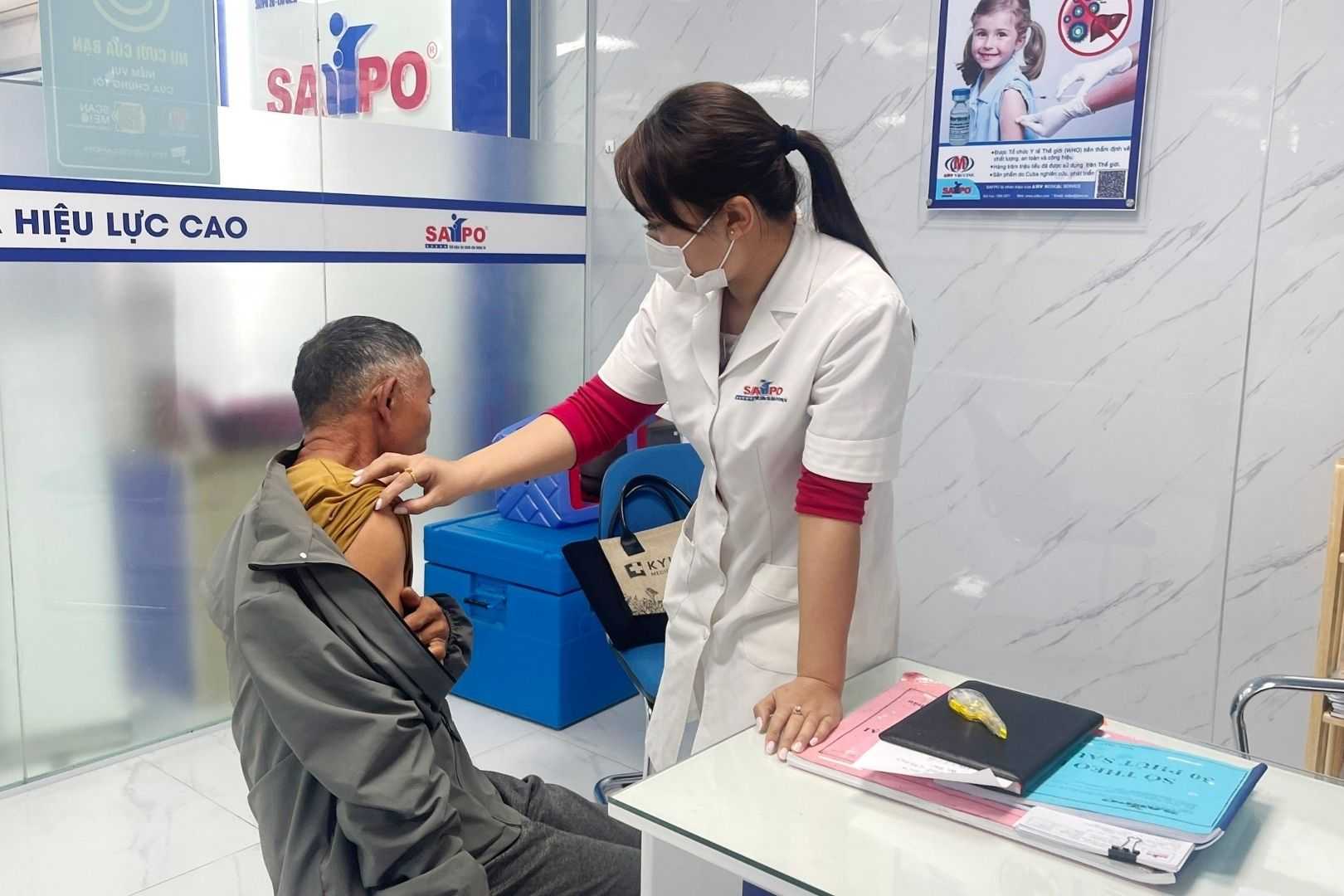 Dịch vụ tiêm chủng và chăm sóc sức khỏe tại Safpo